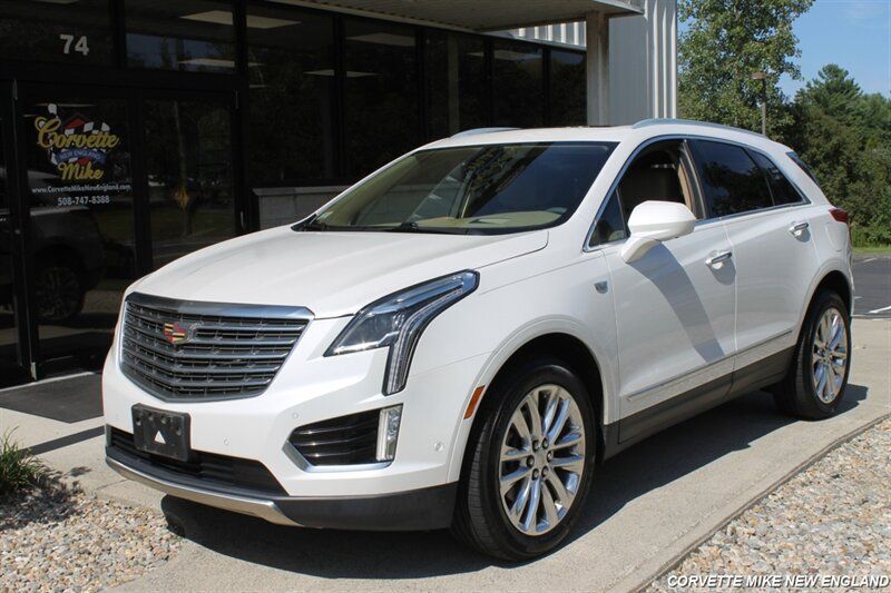 Used 2017 Cadillac XT5 Platinum w/ Driver Assist Package AWD/4WD image 9