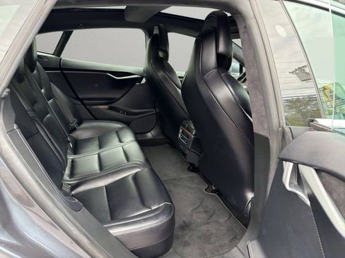 Used 2018 Tesla Model S 100D image 12