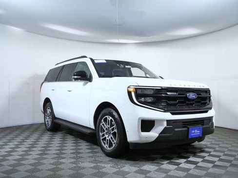 Certified 2025 Ford Expedition Active AWD/4WD image 1