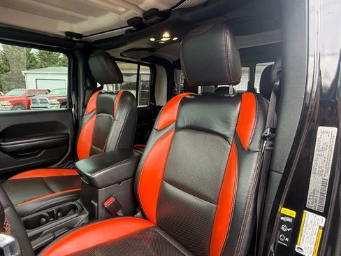 Used 2021 Jeep Gladiator Mojave image 13