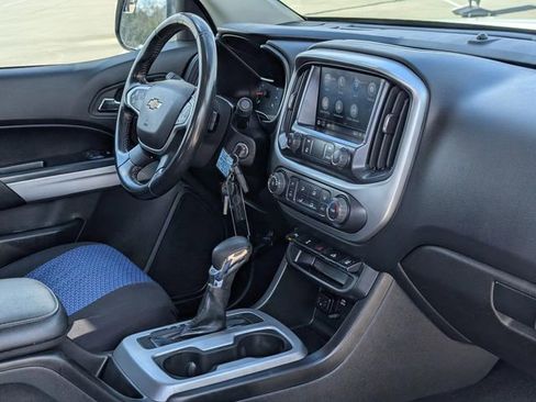 Used 2022 Chevrolet Colorado LT w/ Fleet Safety Package image 23