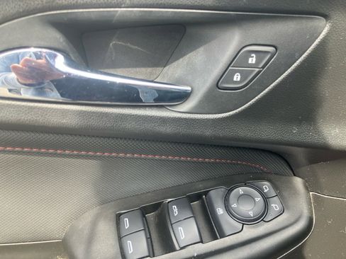 Used 2021 Chevrolet TrailBlazer RS w/ Convenience Package image 35