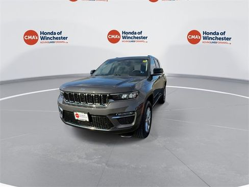 Used 2023 Jeep Grand Cherokee Limited w/ Luxury Tech Group II image 4