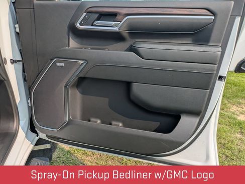 Certified 2025 GMC Sierra 2500 SLT w/ SLT Premium Package AWD/4WD image 40