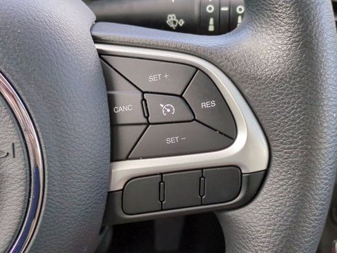 Used 2018 Jeep Compass Sport w/ Tech Group image 23