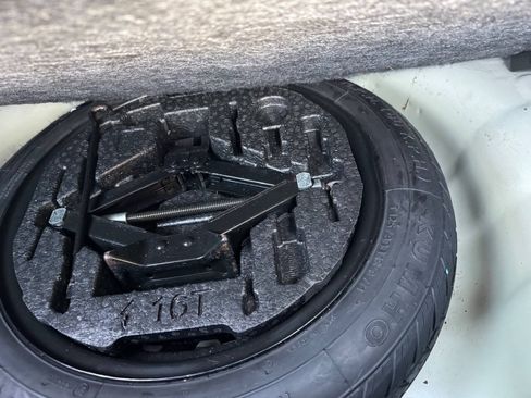 Used 2017 Kia Soul + FWD image 20