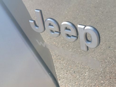 Used 2022 Jeep Wrangler Unlimited Sport image 11