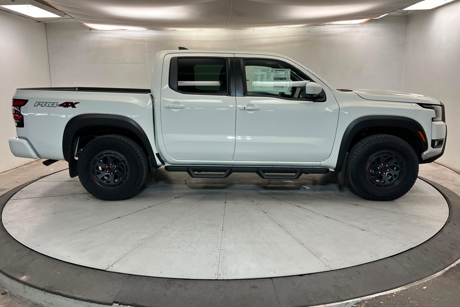 New 2026 Nissan Frontier PRO-4X w/ Pro-4x Convenience Package AWD/4WD image 6