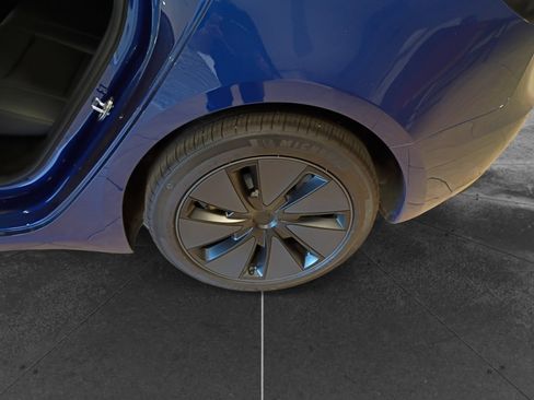 Used 2025 Tesla Model 3 Long Range RWD image 13