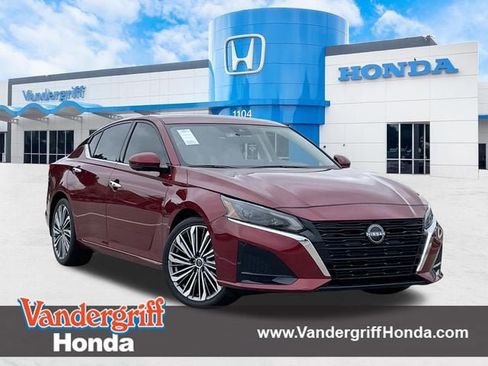 Used 2024 Nissan Altima 2.5 SL FWD image 1