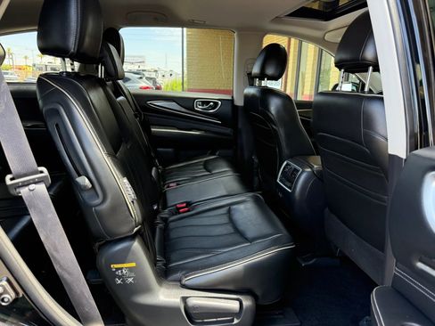 Used 2020 INFINITI QX60 Luxe w/ Essential Package FWD image 25