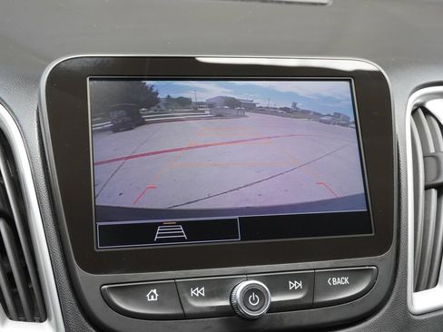 Used 2022 Chevrolet Malibu LT FWD image 14