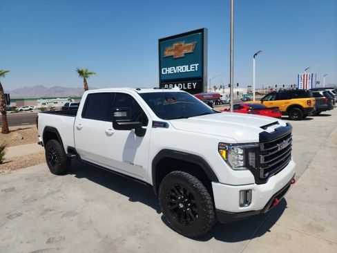 Used 2022 GMC Sierra 2500 AT4 w/ AT4 Preferred Package image 1