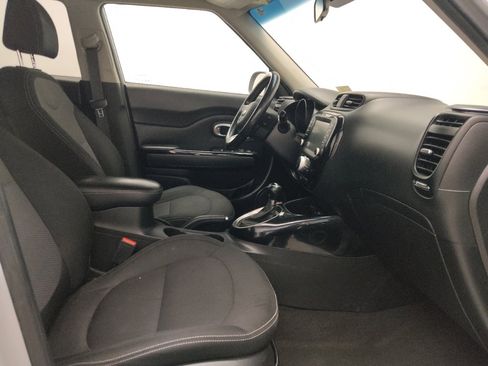 Used 2017 Kia Soul + w/ Audio Package image 21