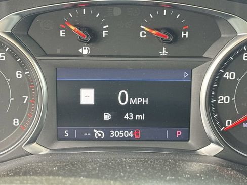 Used 2023 GMC Acadia SLT FWD image 16