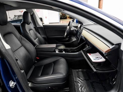 Used 2018 Tesla Model 3 Long Range image 31