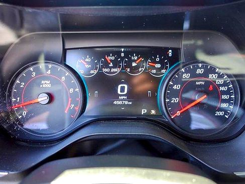 Used 2017 Chevrolet Camaro ZL1 RWD image 33