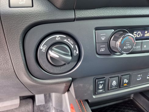 New 2026 Nissan Frontier PRO-4X w/ Pro-4x Convenience Package AWD/4WD image 27