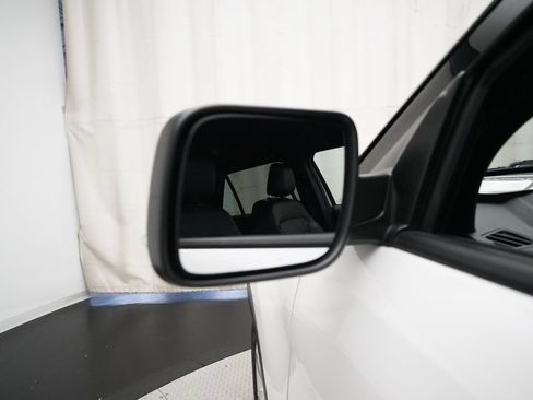 Used 2019 Ford Explorer XLT w/ Equipment Group 202A AWD/4WD image 28