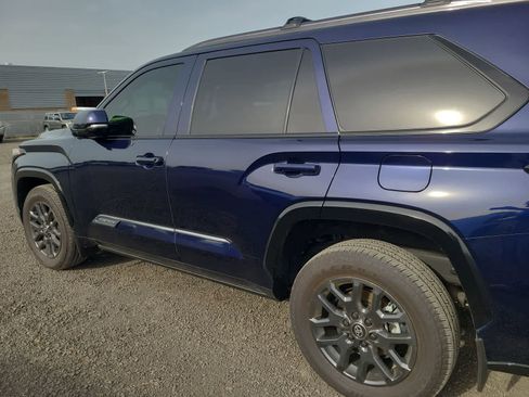 Used 2025 Toyota Sequoia Platinum AWD/4WD image 10