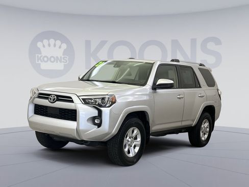 Used 2021 Toyota 4Runner SR5 image 1