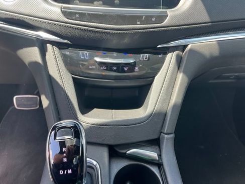 Used 2024 Cadillac XT5 Sportv w/ Technology Package AWD/4WD image 34
