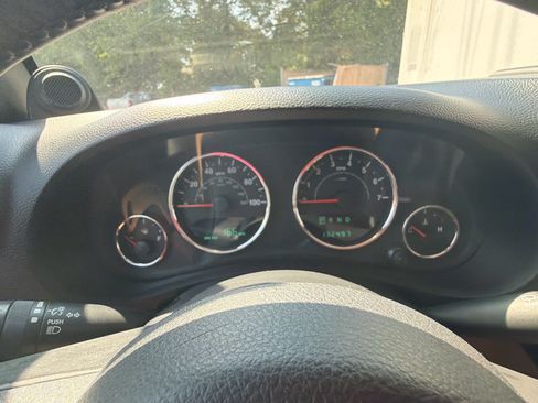 Used 2013 Jeep Wrangler Unlimited Sahara AWD/4WD image 25