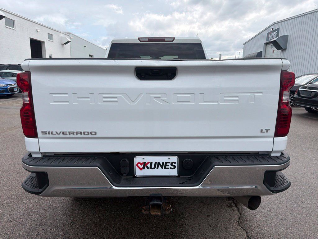 Used 2021 Chevrolet Silverado 2500 LT w/ Z71 Off-Road Package AWD/4WD image 4