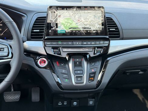 New 2026 Honda Odyssey Touring image 23