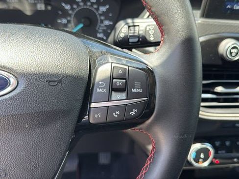 Used 2022 Ford Escape SEL w/ SEL Stealth AWD Package image 17