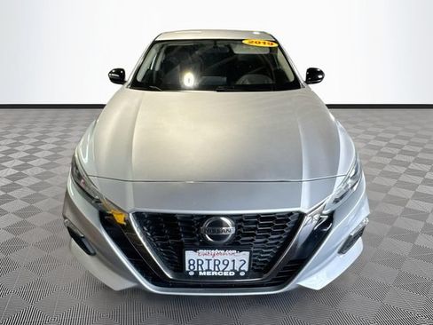 Used 2019 Nissan Altima 2.5 SR FWD image 2