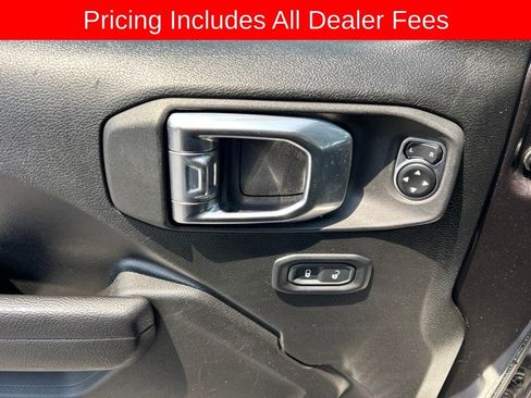 Used 2024 Jeep Wrangler Unlimited Sport AWD/4WD image 4