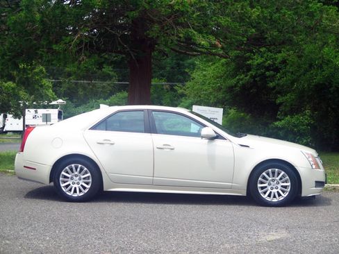 Used 2011 Cadillac CTS Luxury AWD/4WD image 5
