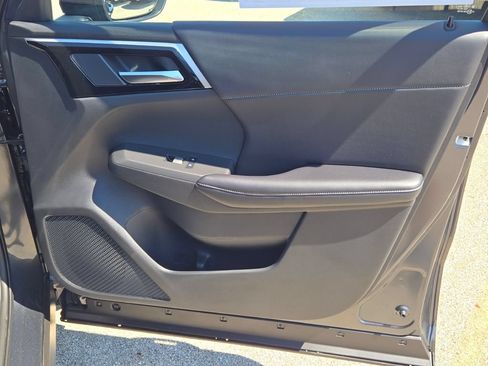 Used 2026 Nissan Rogue SL w/ Family Package AWD/4WD image 7