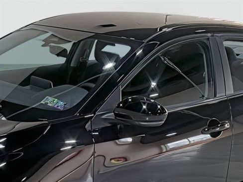 Used 2025 Nissan Sentra SR w/ Midnight Edition FWD image 8