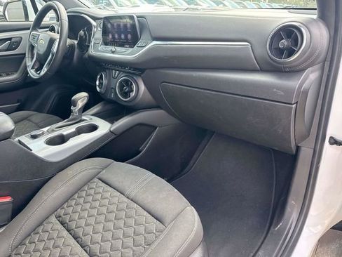 Used 2022 Chevrolet Blazer LT image 45