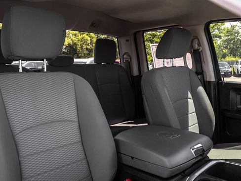 Used 2019 RAM 1500 Express AWD/4WD image 31