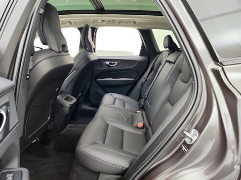 Used 2025 Volvo XC60 B5 Plus AWD/4WD image 28