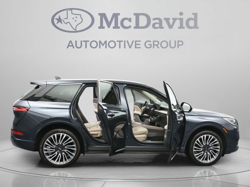 Used 2022 Lincoln Corsair Reserve w/ Equipment Group 201A AWD/4WD image 21