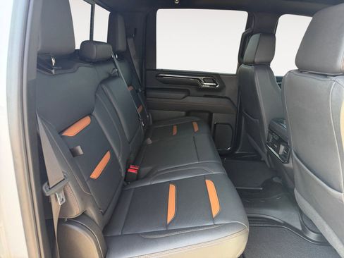 Used 2024 GMC Sierra 2500 AT4 w/ AT4 Premium Plus Package image 13
