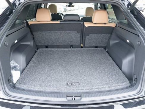 New 2026 Volkswagen Atlas Cross Sport SEL R-Line image 35