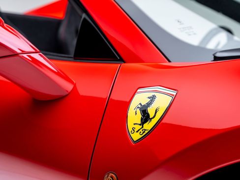 Used 2020 Ferrari 488 Pista Spider image 39