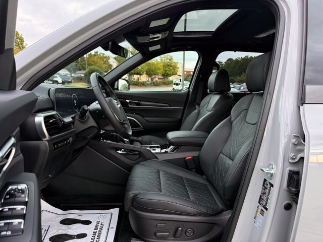 Used 2025 Kia Telluride SX X-Line AWD/4WD image 13
