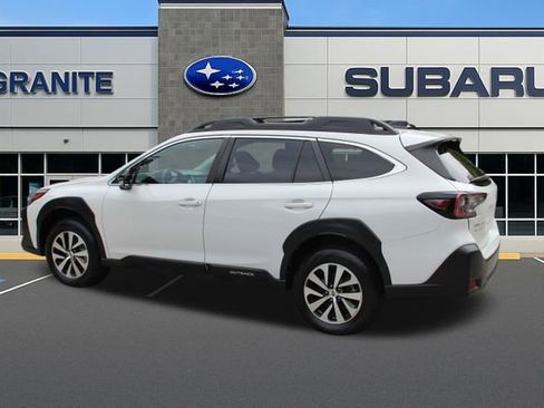 Used 2024 Subaru Outback Premium image 7
