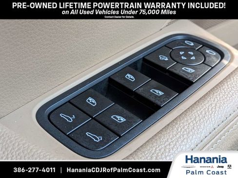 Used 2022 Porsche Cayenne Platinum Edition AWD/4WD image 25