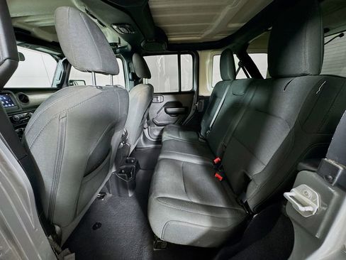 Used 2021 Jeep Wrangler Unlimited Sport image 27