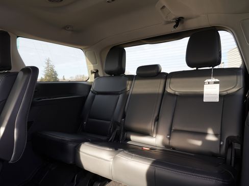 New 2025 Ford Expedition Platinum image 26