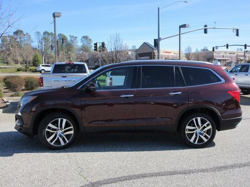 Used 2016 Honda Pilot Elite image 10