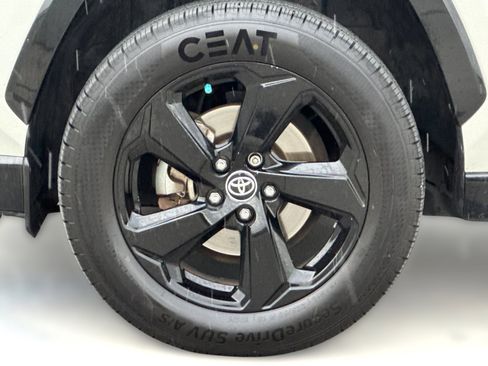 Used 2021 Toyota RAV4 XSE image 10