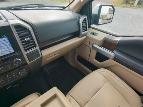 Used 2017 Ford F150 Lariat w/ FX4 Off-Road Package image 18